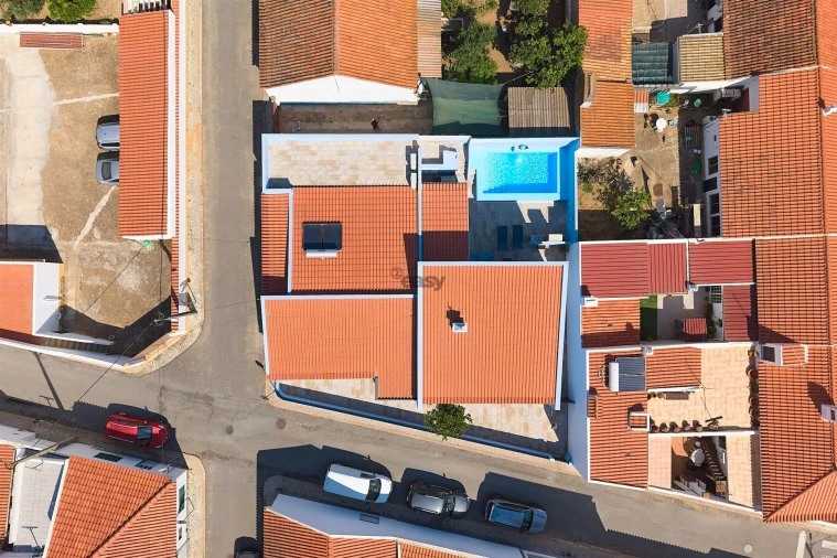 Moradia T5 para Venda em Alvalade Foto 3