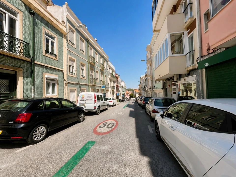 Apartamento T2 para Arrendamento em Campolide Foto 18