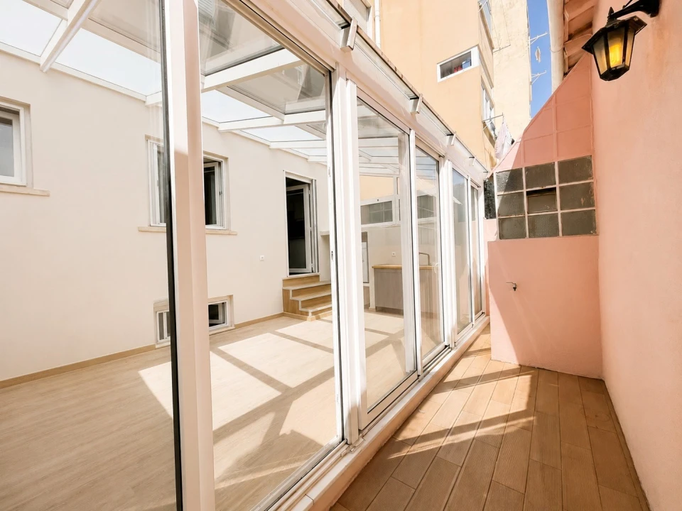 Apartamento T2 para Arrendamento em Campolide Foto 10