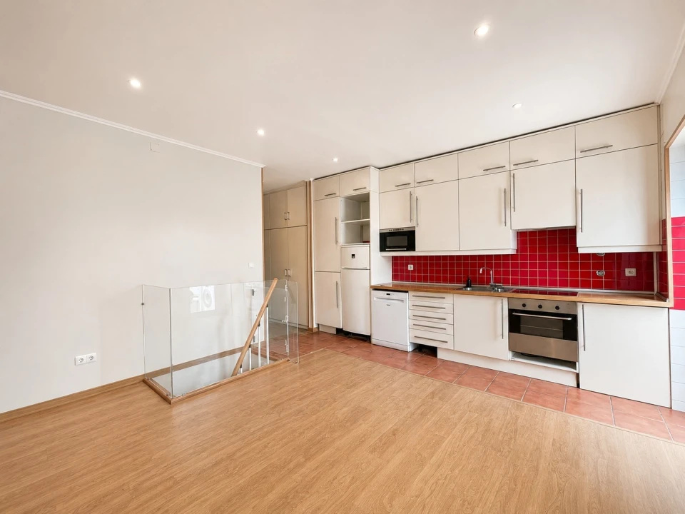 Apartamento T2 para Arrendamento em Campolide Foto 1