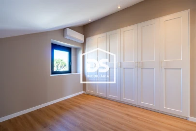 Moradia T5 para Venda em Juncal