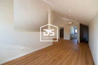 Moradia T5 para Venda em Juncal