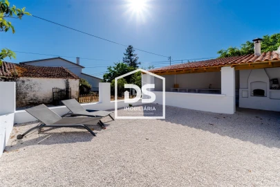 Moradia T5 para Venda em Juncal