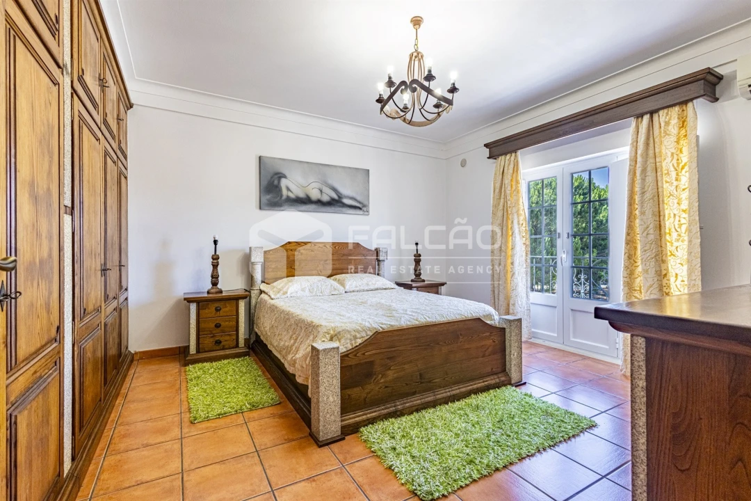 Moradia T4 para Venda em Almeirim Foto 31