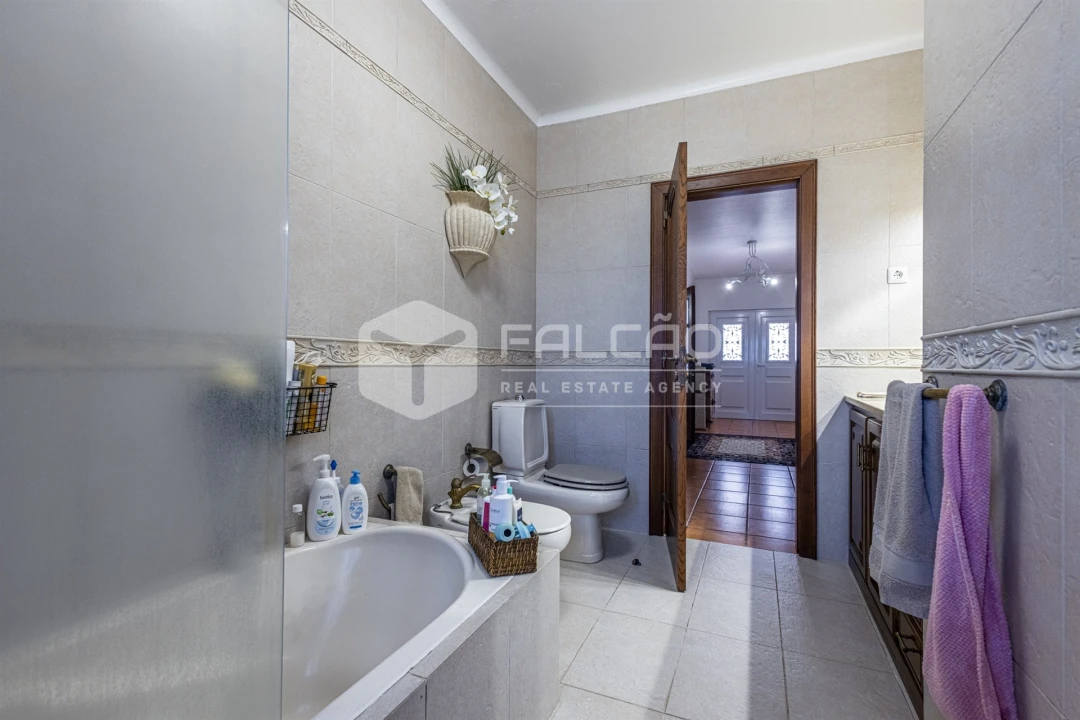 Moradia T4 para Venda em Almeirim Foto 19