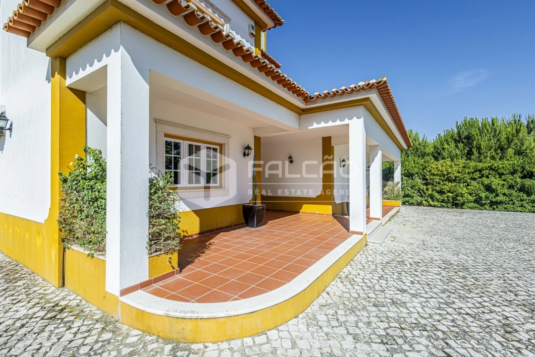 Moradia T4 para Venda em Almeirim Foto 1