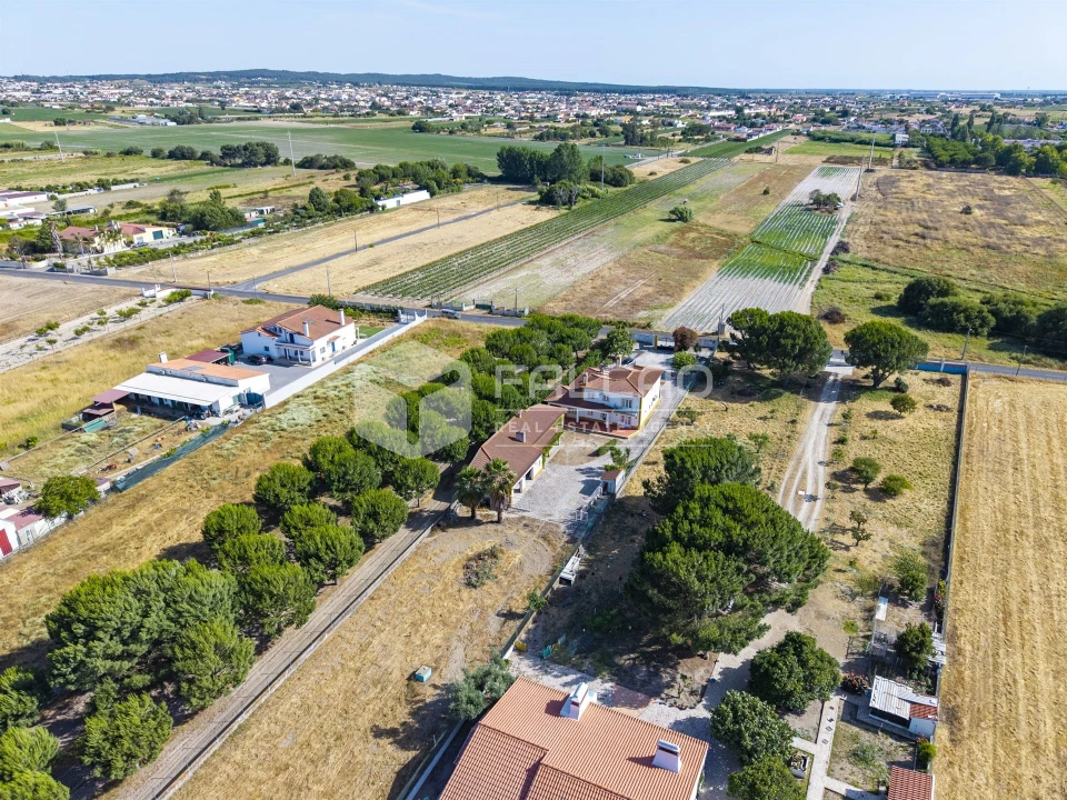 Moradia T4 para Venda em Almeirim Foto 76
