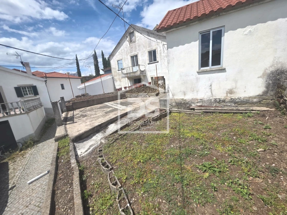 Moradia T3 para Venda em Poiares e Canelas Foto 14