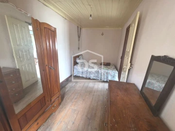 Moradia T3 para Venda em Poiares e Canelas