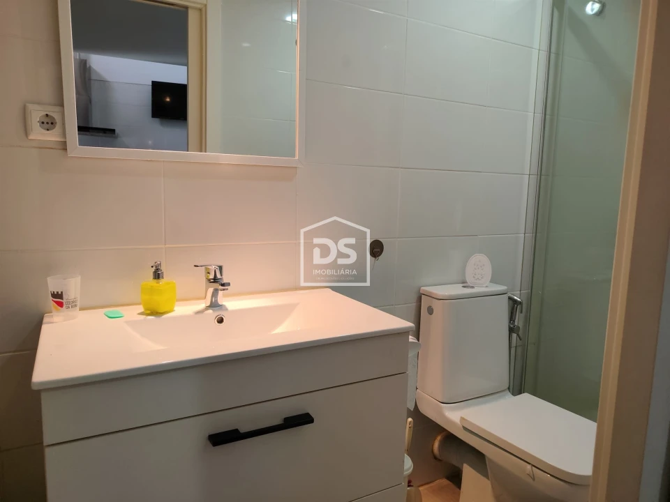 Moradia T1 para Venda em Baraçal Foto 12