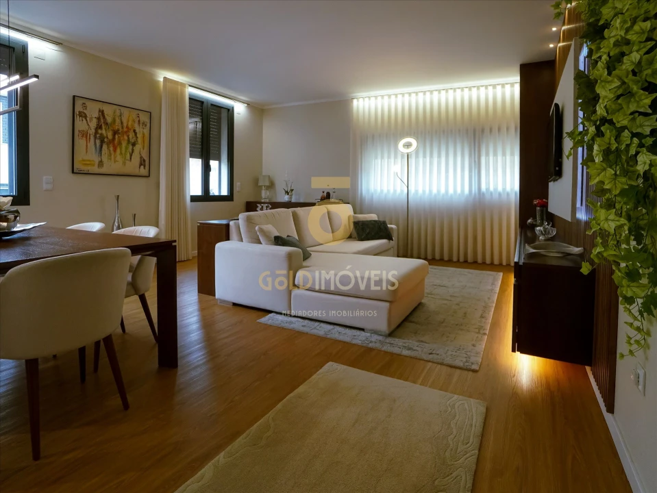 Apartamento T3 para Venda em Espinho Foto 3