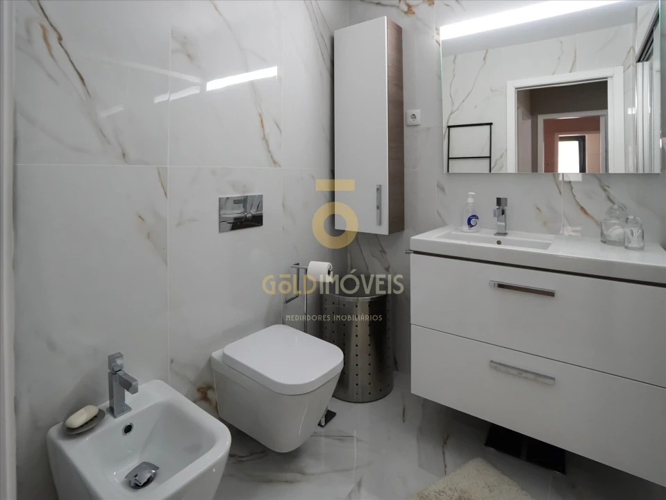 Apartamento T3 para Venda em Espinho Foto 31