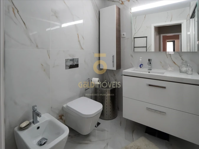 Apartamento T3 para Venda em Espinho Foto 31