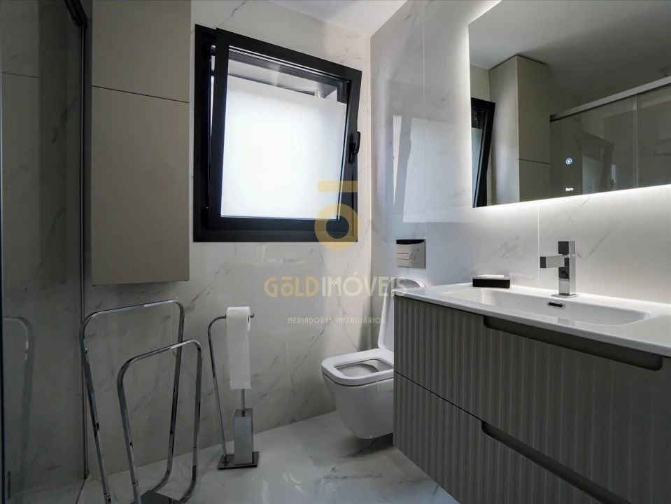 Apartamento T3 para Venda em Espinho Foto 32
