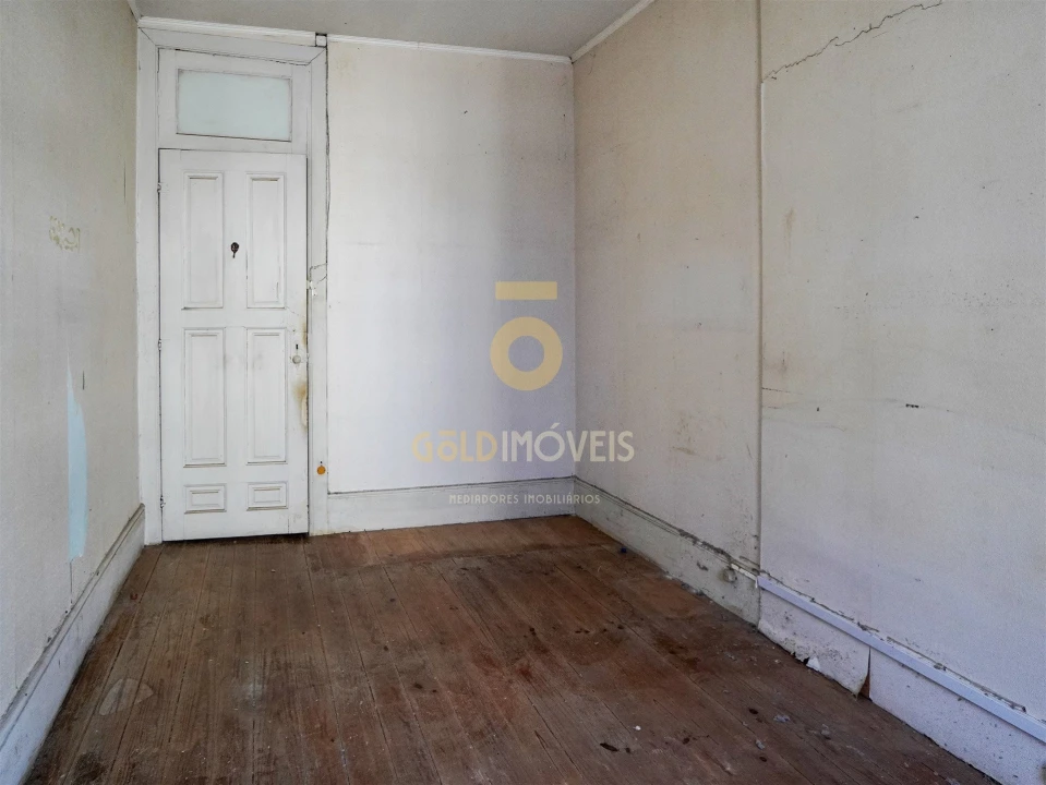 Moradia T4 para Venda em Cedofeita, Santo Ildefonso, Sé, Miragaia, São Nicolau e Vitória Foto 3