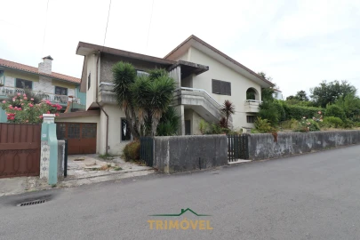 Moradia T3 para Venda em Fajões