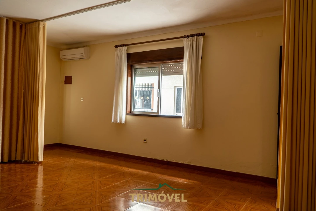 Moradia T3 para Venda em São Roque Foto 31