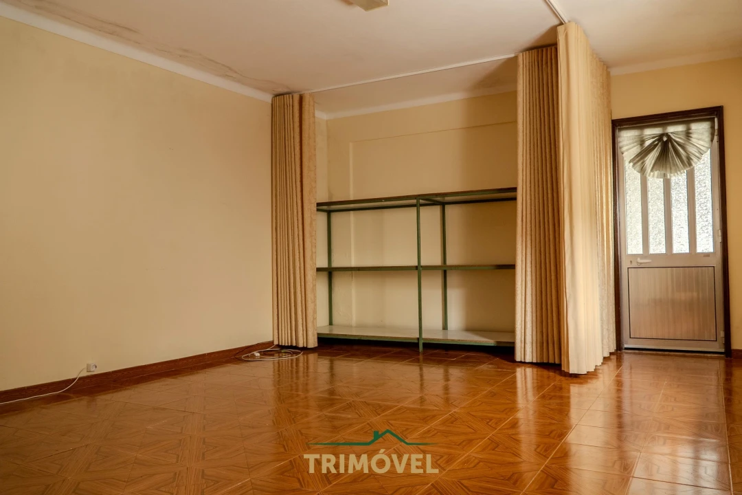 Moradia T3 para Venda em São Roque Foto 37