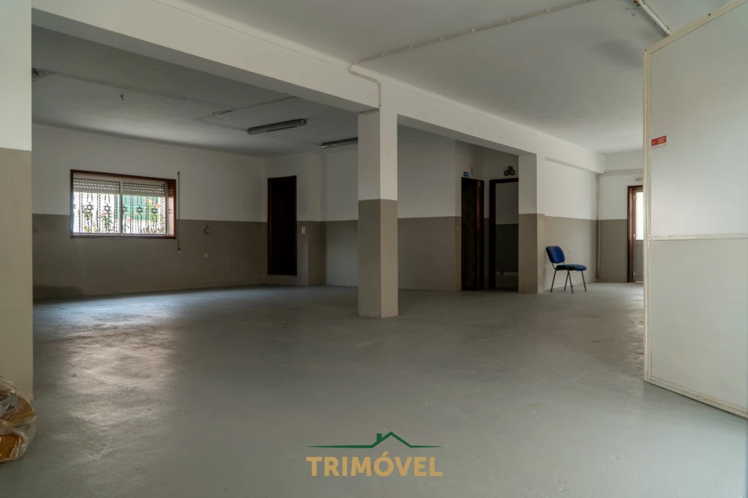 Moradia T3 para Venda em São Roque Foto 22