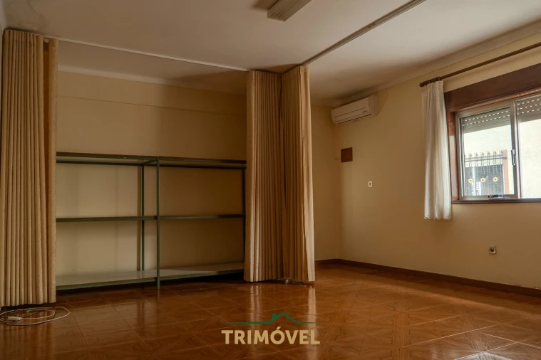 Moradia T3 para Venda em São Roque Foto 39