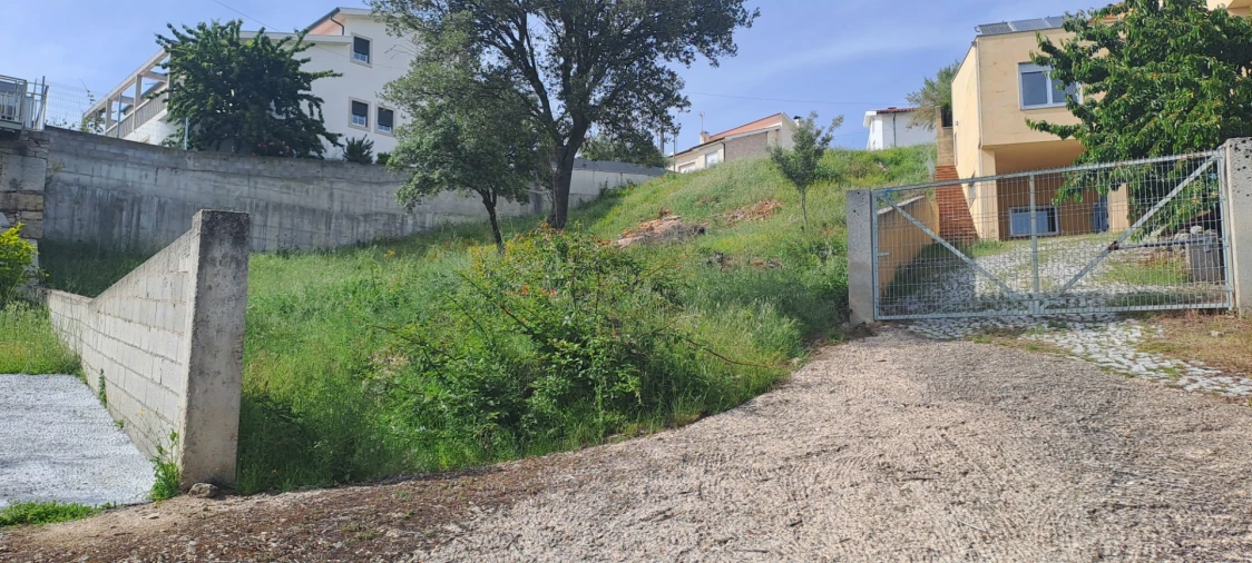 Terreno para Venda em Miranda do Douro Foto 3