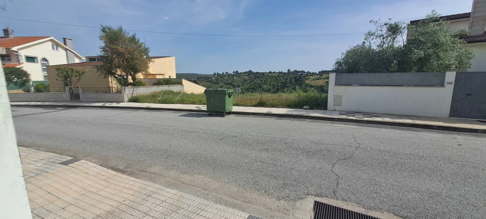Terreno para Venda em Miranda do Douro Foto 10