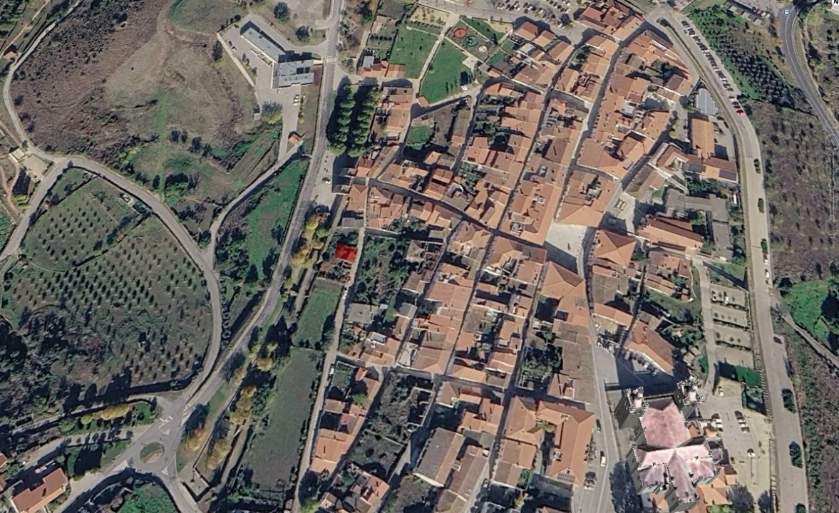 Moradia T2 para Venda em Miranda do Douro Foto 2
