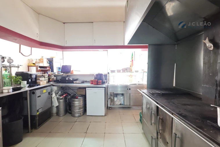 Loja para Trespasse em Mindelo Foto 16