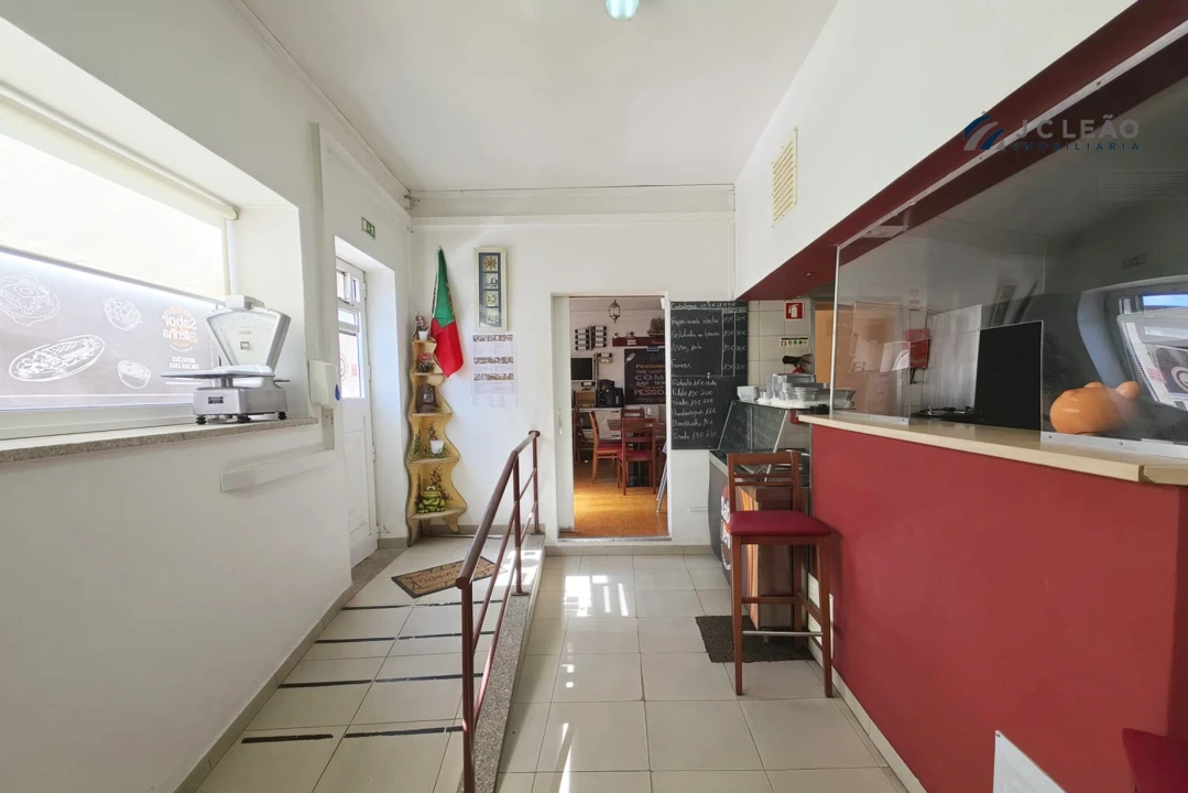 Loja para Trespasse em Mindelo Foto 9
