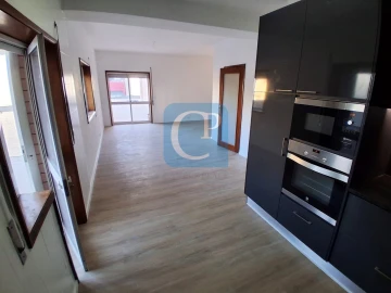 Apartamento T2 para Venda em Baguim do Monte (Rio Tinto)