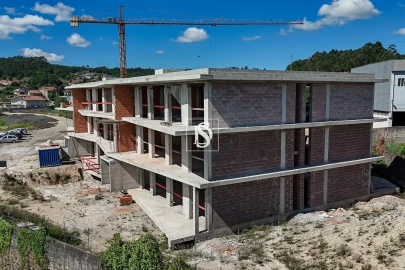 Apartamento T3 para Venda em Gamil e Midões