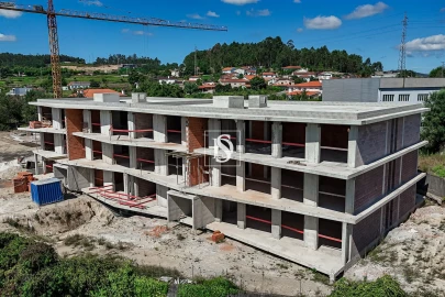 Apartamento T3 para Venda em Gamil e Midões