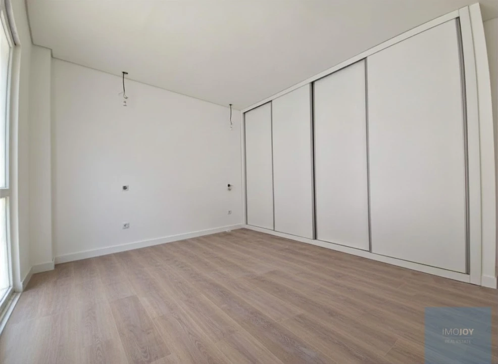 Moradia T4 para Venda em São Domingos de Rana Foto 9