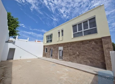 Moradia T4 para Venda em São Domingos de Rana