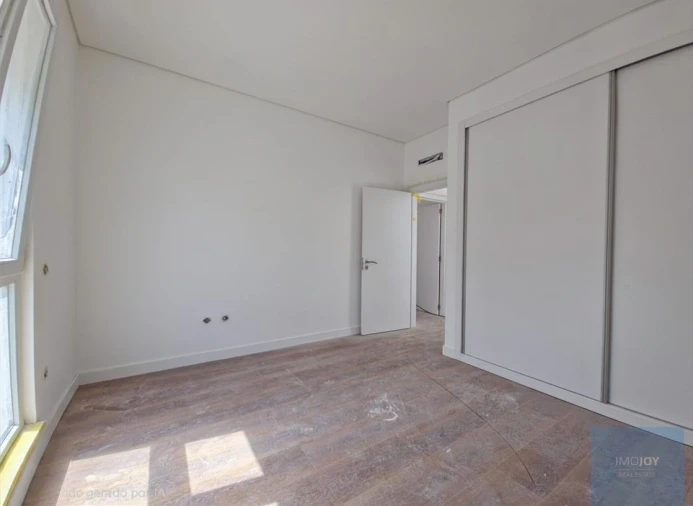 Moradia T4 para Venda em São Domingos de Rana Foto 17