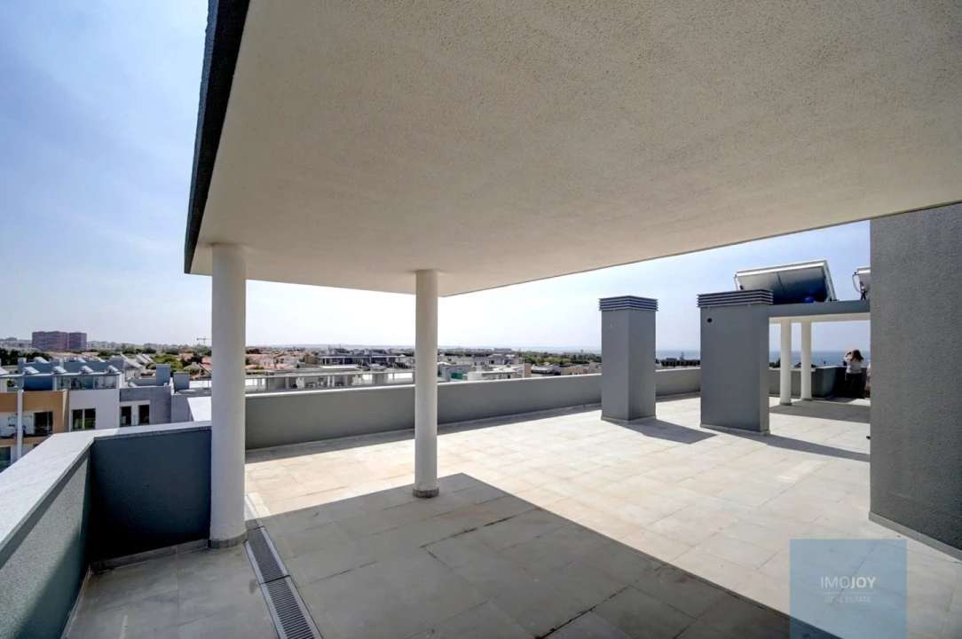 Apartamento T3 para Venda em Carcavelos e Parede Foto 1