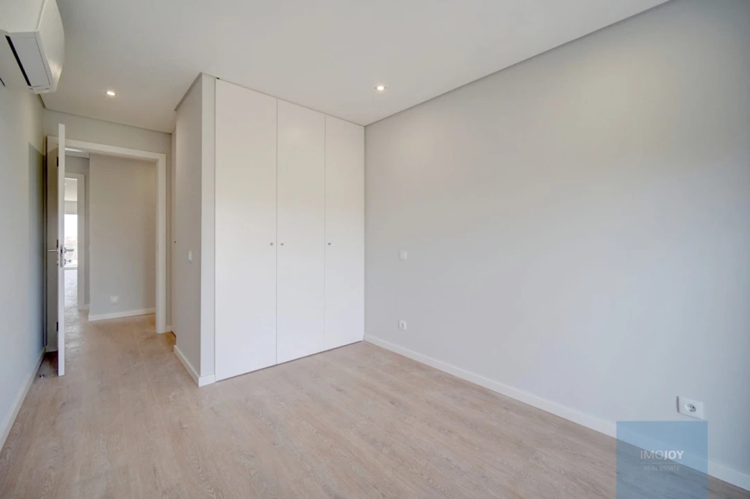 Apartamento T3 para Venda em Carcavelos e Parede Foto 24