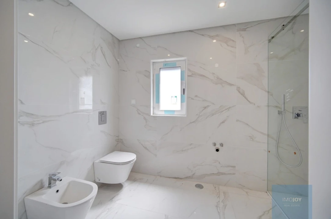 Apartamento T3 para Venda em Carcavelos e Parede Foto 34