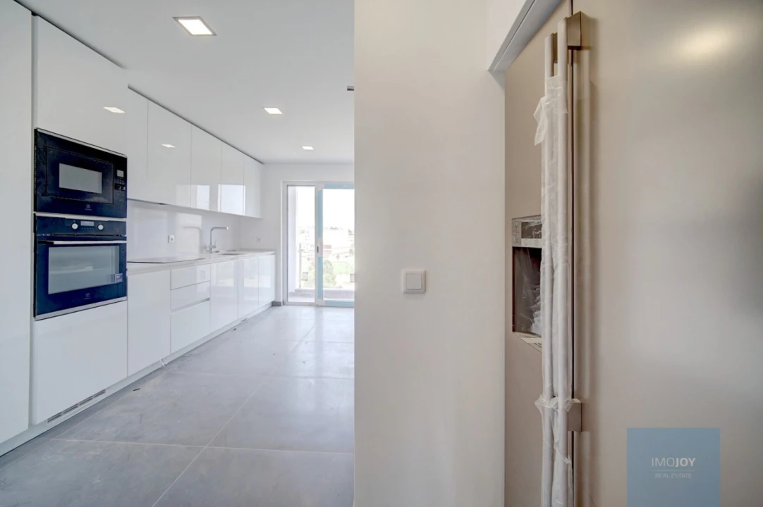 Apartamento T3 para Venda em Carcavelos e Parede Foto 3