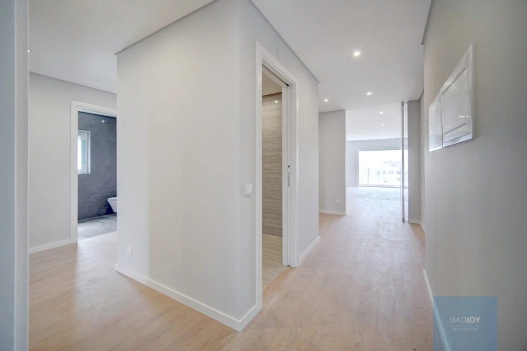 Apartamento T3 para Venda em Carcavelos e Parede Foto 9