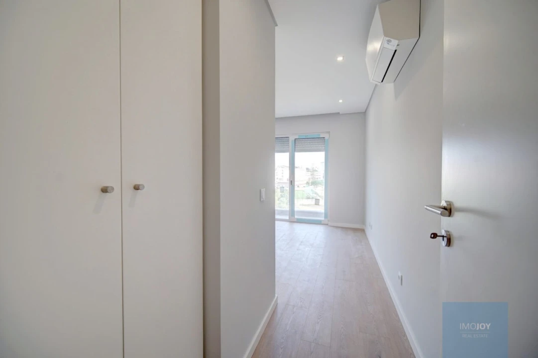 Apartamento T3 para Venda em Carcavelos e Parede Foto 15