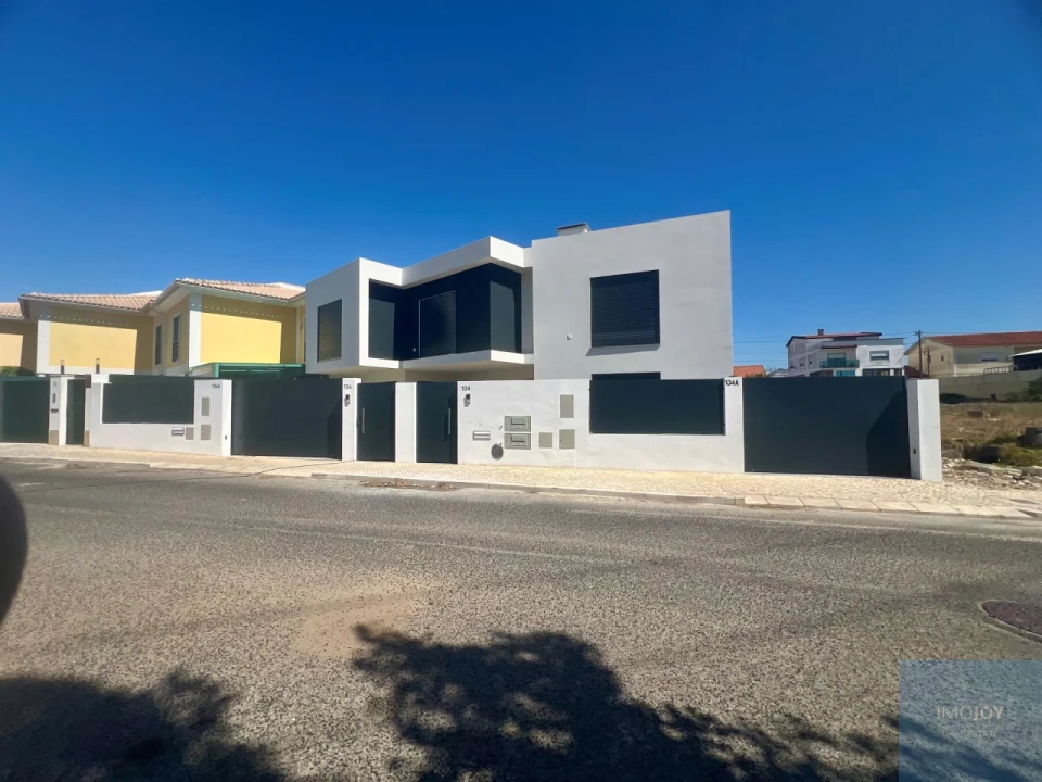 Moradia T3 para Venda em São Domingos de Rana Foto 35