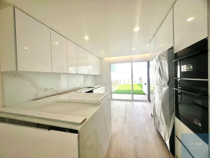 Moradia T3 para Venda em São Domingos de Rana Foto 11