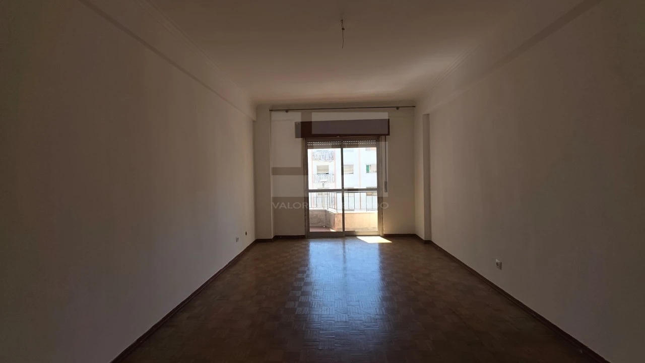 Apartamento T3 para Venda em Queluz e Belas Foto 20