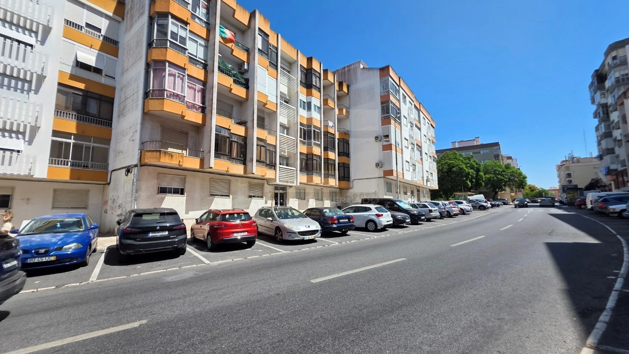 Apartamento T3 para Venda em Queluz e Belas Foto 29