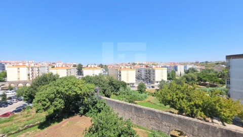 Apartamento T3 para Venda em Queluz e Belas