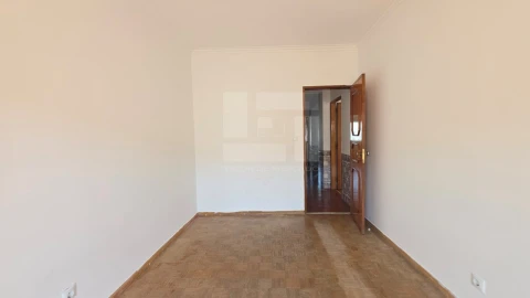 Apartamento T3 para Venda em Queluz e Belas