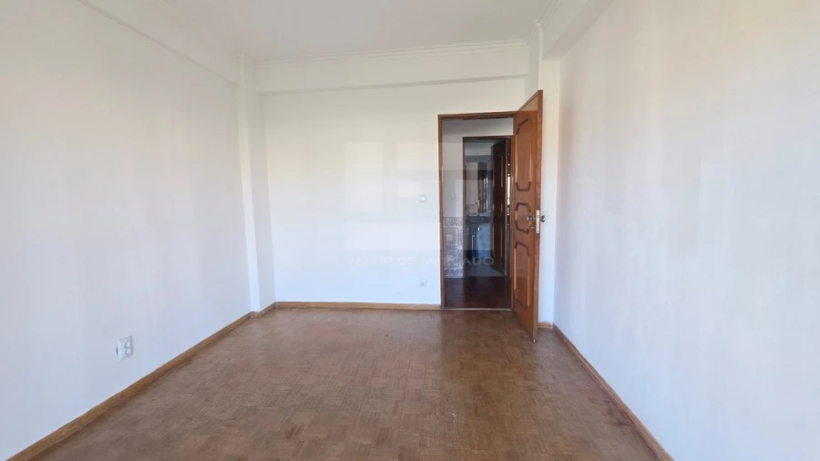 Apartamento T3 para Venda em Queluz e Belas Foto 14