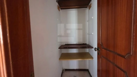Apartamento T1 para Venda em Rio de Mouro