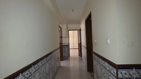 Apartamento T1 para Venda em Rio de Mouro
